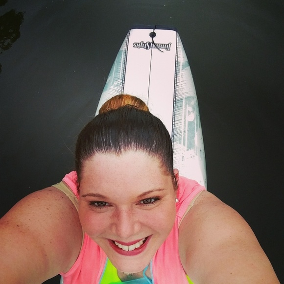 Meet your Posher, Kim - Picture 6 of 8